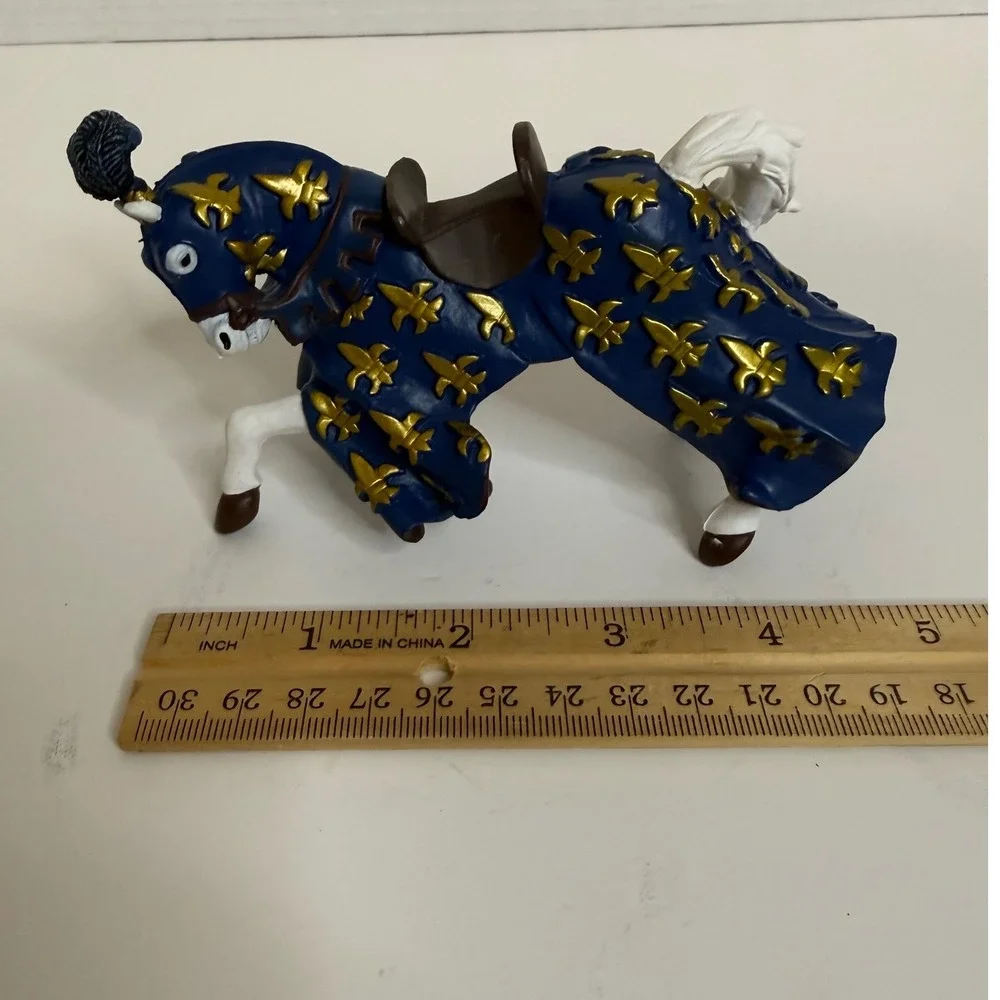 Papo 2005 Medieval Knight Horse Blue Gold Fleur-de-lis Armored‎ Figure 39338